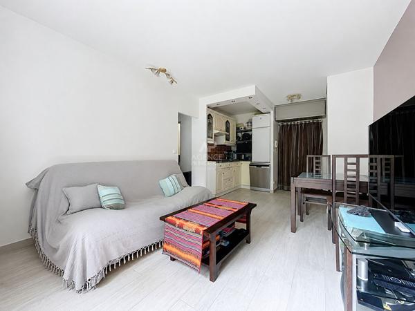 Appartement Carrières Sur Seine. 2 pièce(s) 35.03 m2 220 000 € **  - Référence  162097