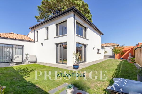 PORNIC - SUR LES HAUTS DE LA NOËVEILLARD - MAISON 186M2 HABITABLES - GARAGE 35M2