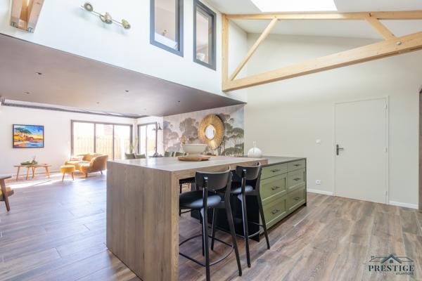 PORNIC - SUR LES HAUTS DE LA NOËVEILLARD - MAISON 186M2 HABITABLES - GARAGE 35M2