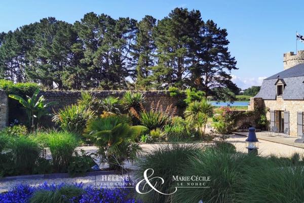 GOLFE DU MORBIHAN — DOMAINE HISTORIQUE D’EXCEPTION AVEC VUE ET ACCÈS DIRECT À L’EAU
