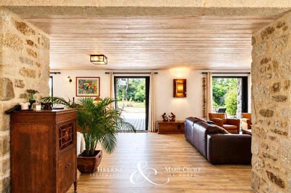GOLFE DU MORBIHAN — DOMAINE HISTORIQUE D’EXCEPTION AVEC VUE ET ACCÈS DIRECT À L’EAU