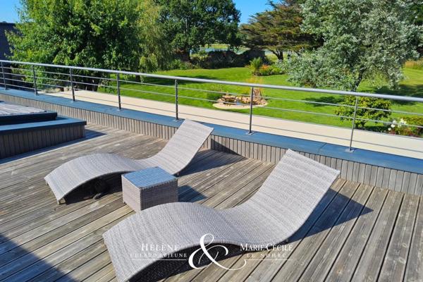 GOLFE DU MORBIHAN — DOMAINE HISTORIQUE D’EXCEPTION AVEC VUE ET ACCÈS DIRECT À L’EAU