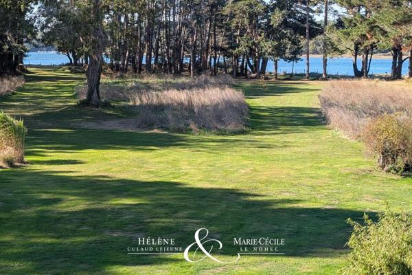 GOLFE DU MORBIHAN — DOMAINE HISTORIQUE D’EXCEPTION AVEC VUE ET ACCÈS DIRECT À L’EAU