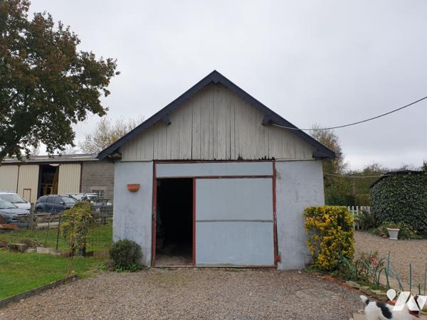 MAISON DE BOURG AVEC JARDIN