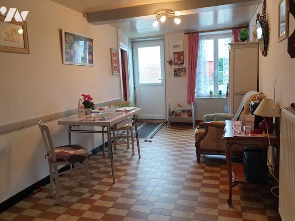 MAISON DE BOURG AVEC JARDIN