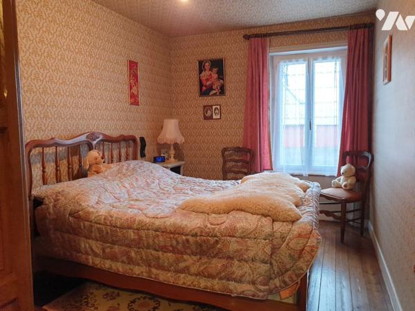 MAISON DE BOURG AVEC JARDIN