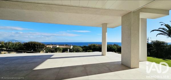 Appartement à vendre 5 pièces 117 m² Roquebrune-sur-Argens