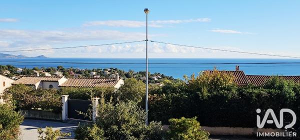 Appartement à vendre 5 pièces 117 m² Roquebrune-sur-Argens