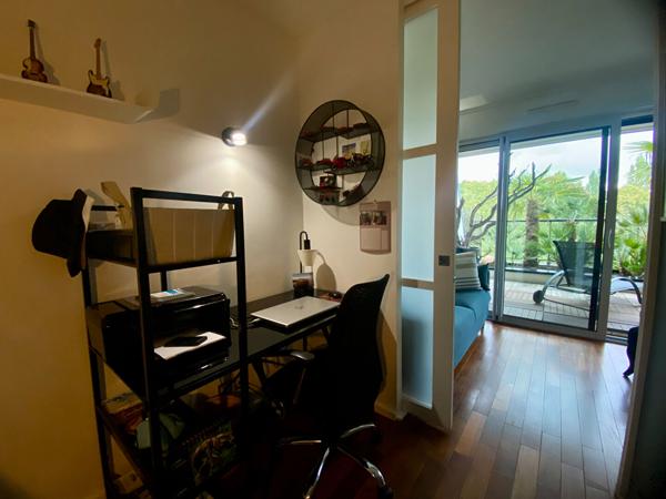 CESSON SÉVIGNÉ, Appartement type 3 de grand standing avec ascenseur, terrasse et vue sur parc