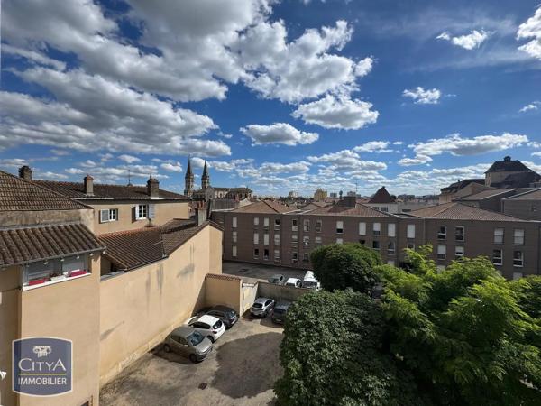 Appartement à louer 2 pièces 43m² Mâcon (71000)