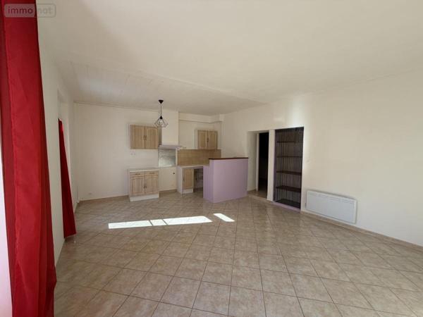 Maison à louer à Pierrelatte dans la Drôme (26700), ref : 26060-L112