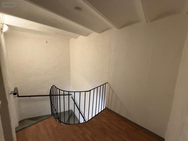 Maison à louer à Pierrelatte dans la Drôme (26700), ref : 26060-L112