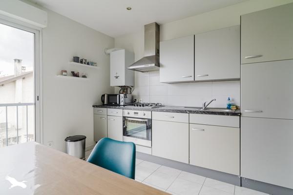 Appartement à vendre |  Chassieu |  2 pièces | 52 m²