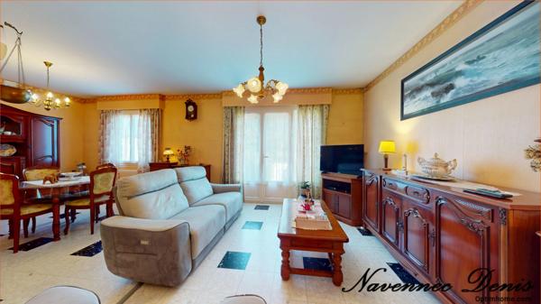 Maison de plain-pied surélevé – 2 chambres – Sous-sol complet – Jardin 600 m² – Louviers centre
