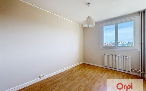 Appartement à louer    3 pièces • 76,12 m2 Montluçon