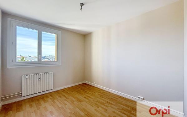 Appartement à louer    3 pièces • 76,12 m2 Montluçon