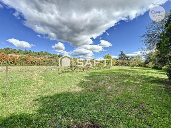 Terrain à batir de 1795m² borné