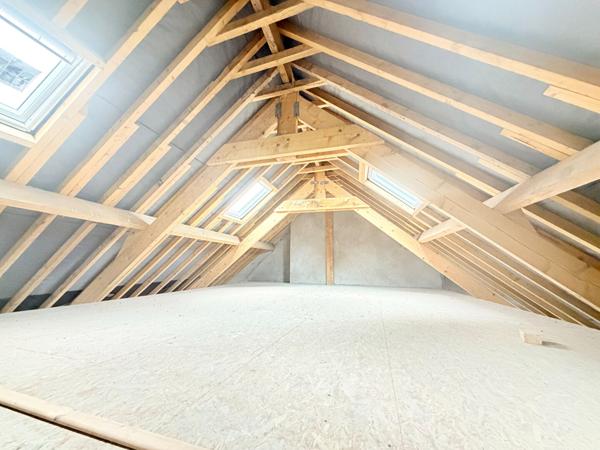 BOULOGNE SUR MER A VENDRE PLATEAU BRUT EN DUPLEX POUR APPARTEMENT T3