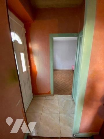 En exclusivité, maison de ville mitoyenne avec grande terrasse de 50m² environ et dépendances, da