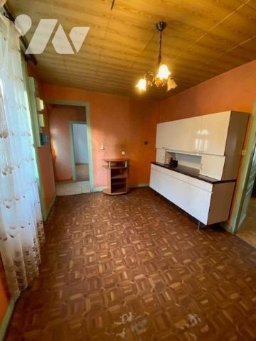 En exclusivité, maison de ville mitoyenne avec grande terrasse de 50m² environ et dépendances, da