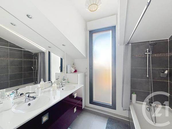 Appartement T3 à vendre  3 pièces - 80,76 m 2   ARCACHON  - 33