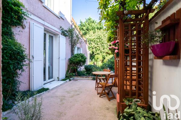 Maison à vendre 5 pièces 118 m² Bougival