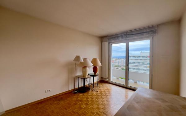 Appartement à vendre    4 pièces • 110,79 m2 Strasbourg