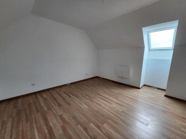 Maison Saint Martin Le Beau 5 pièce(s) 100 m2