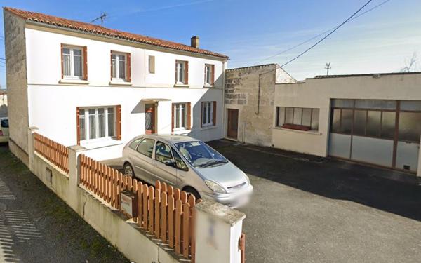 Maison à vendre    4 pièces • 105 m2 Saintes