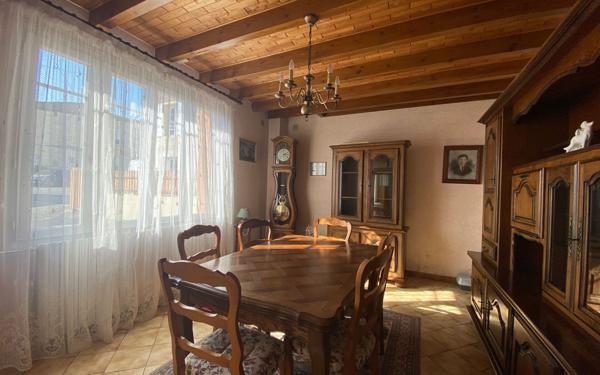 Maison à vendre    4 pièces • 105 m2 Saintes