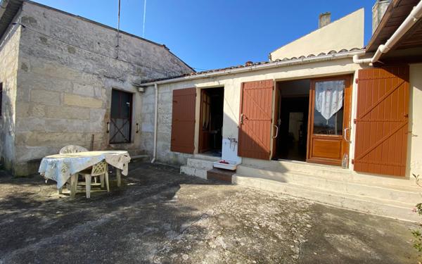 Maison à vendre    4 pièces • 105 m2 Saintes