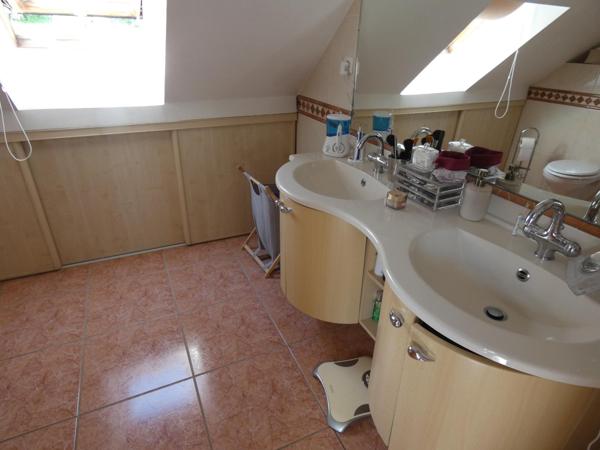 Maison, 186 m², 6 pièces, 5 chambres,dépendances.