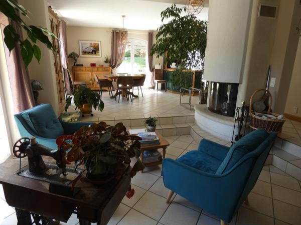 Maison, 186 m², 6 pièces, 5 chambres,dépendances.