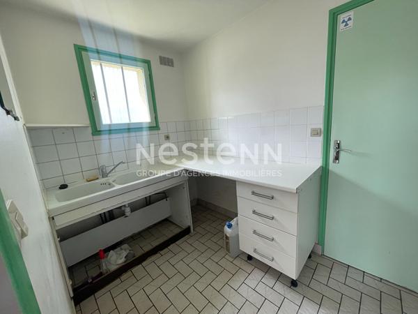 A vendre à Séné aux portes de Vannes maison avec local medical 83 m² possibilité de transformer en maison d'habitation