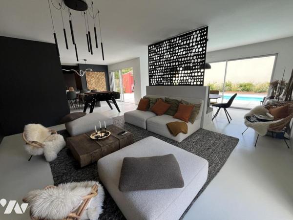 Maison Familiale avec piscine à LA CHAPELLE SUR ERDRE