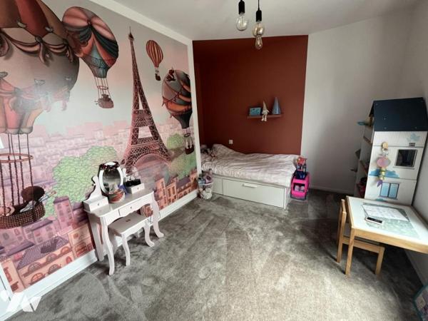 Maison Familiale avec piscine à LA CHAPELLE SUR ERDRE