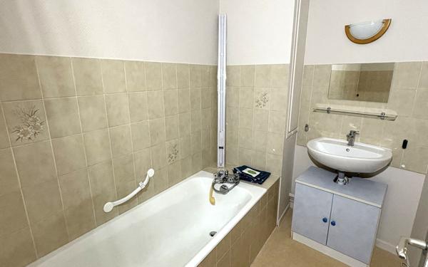 Appartement à louer    1 pièce •  Uckange