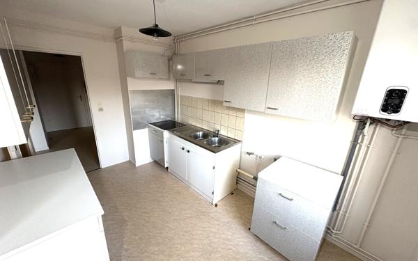 Appartement à louer    1 pièce •  Uckange