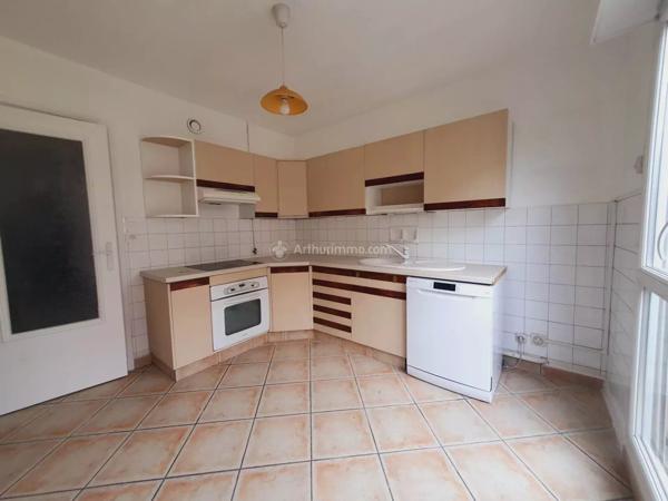 Location Appartement 4 pièces 85 m2 à Bourgoin-Jallieu