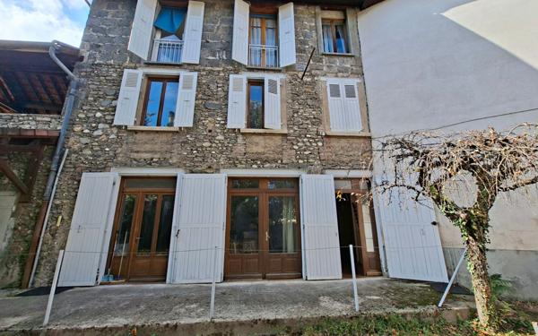 Maison à vendre    7 pièces • 303 m2 Renage