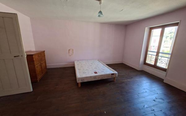 Maison à vendre    7 pièces • 303 m2 Renage