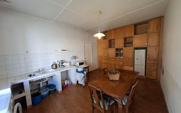 Maison à vendre    7 pièces • 303 m2 Renage