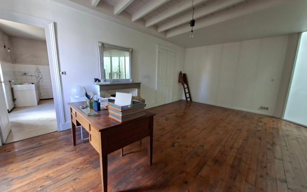 Maison à vendre    7 pièces • 303 m2 Renage