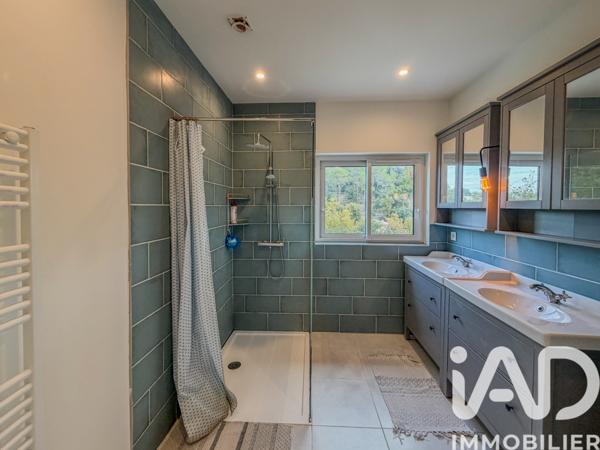 Maison à vendre 6 pièces 157 m² Vidauban
