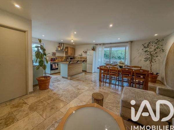 Maison à vendre 6 pièces 157 m² Vidauban
