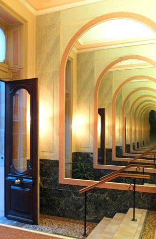 Immeuble ancien hôtel à vendre PLOMBIERES LES BAINS (88) de 3500m² sur quatre niveaux.