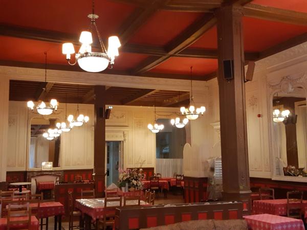 Immeuble ancien hôtel à vendre PLOMBIERES LES BAINS (88) de 3500m² sur quatre niveaux.