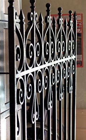 Immeuble ancien hôtel à vendre PLOMBIERES LES BAINS (88) de 3500m² sur quatre niveaux.