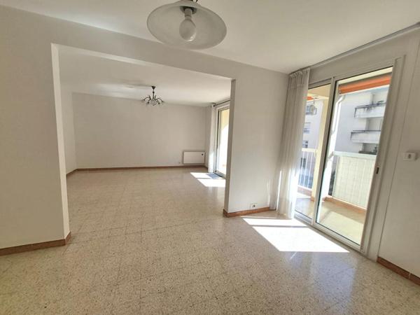 Appartement Marseille 4 pièce(s) 97 m2 avec extérieur