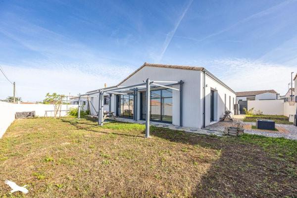 Maison 272 896 € Niort 5 p 109 m² DPE C